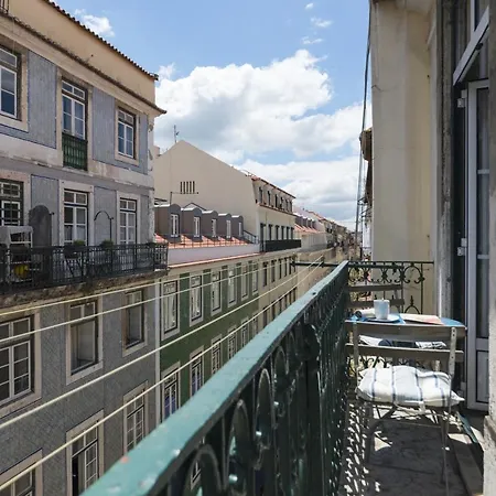 The Traditional Arts Memoir, Downtown Flat With Balcony And Comfort *