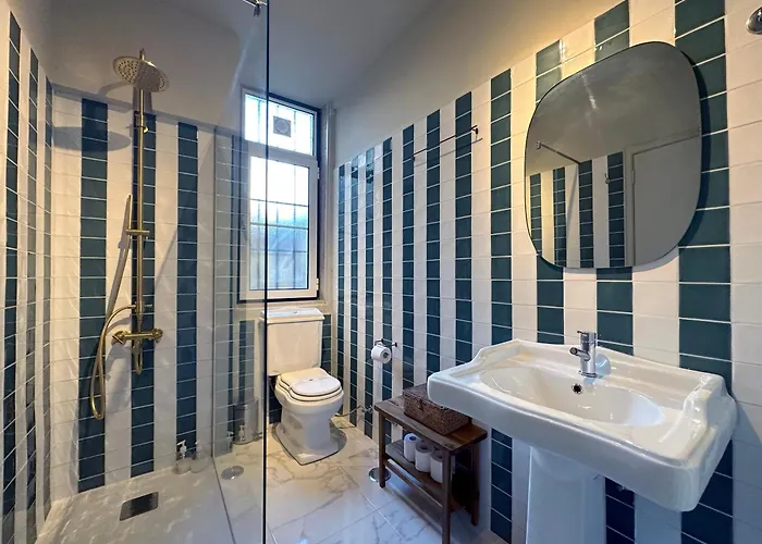 The Traditional Arts Memoir - Balcony At Downtown, 4th-floor No Lift Lisboa