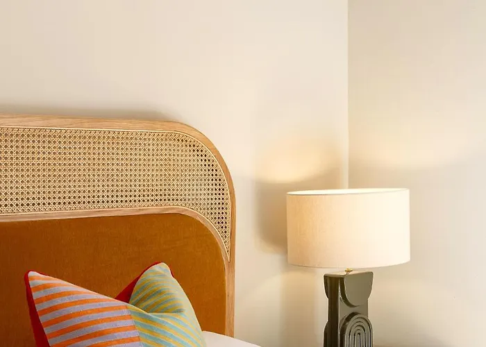 The Traditional Arts Memoir - Balcony At Downtown, 4th-floor No Lift شقة *