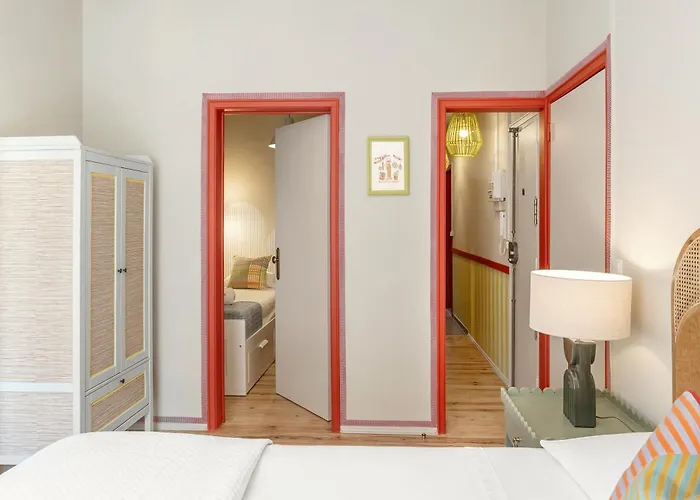 The Traditional Arts Memoir - Balcony At Downtown, 4th-floor No Lift * Lisboa